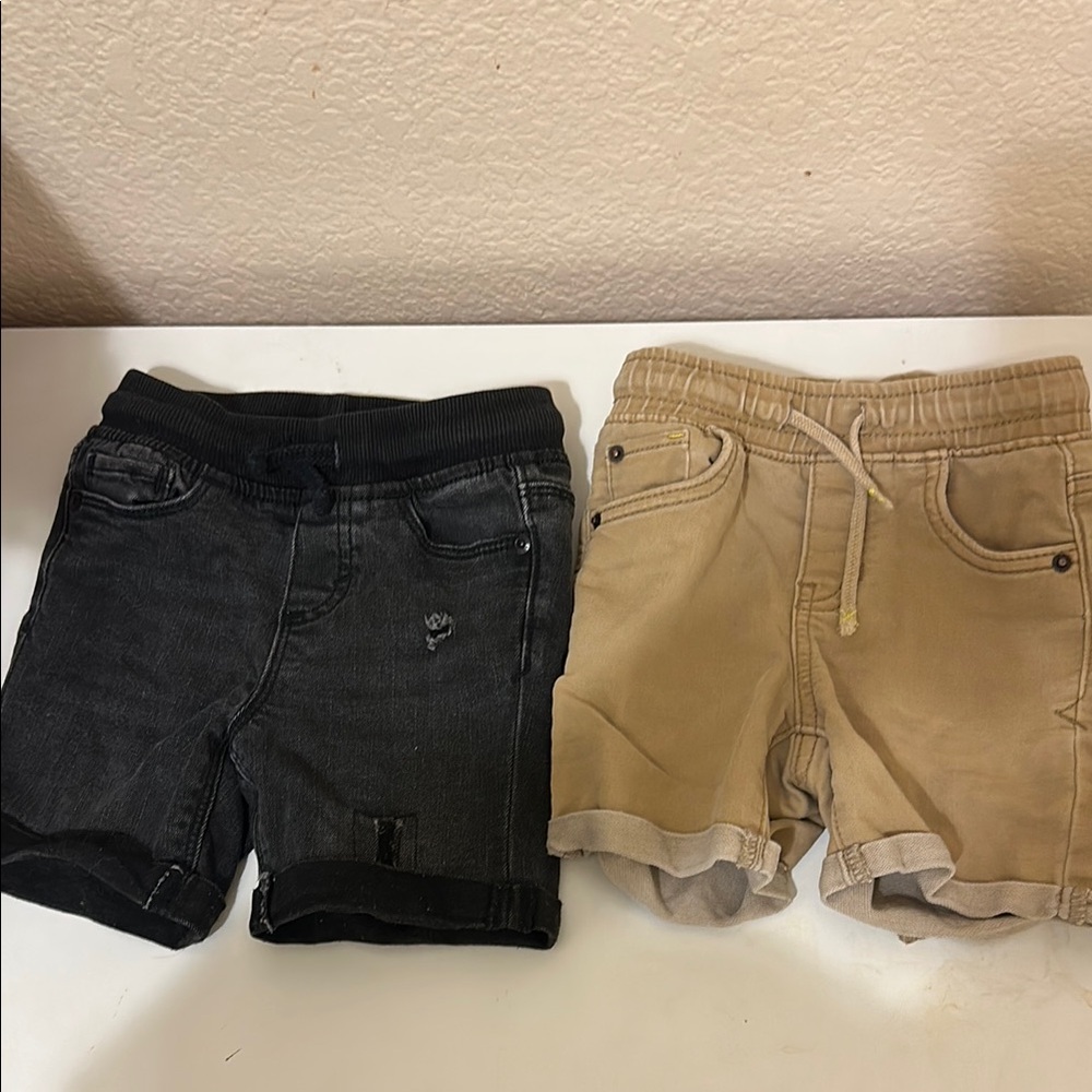 3/20$ Kids Black and Tan Shorts Set